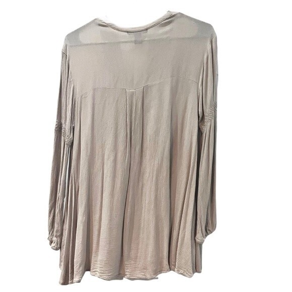 Oatmeal V-neck oversized tunic blouse with pockets size medium - Picture 5 of 9